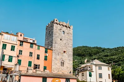 Historical Dream: Sleep in Ancient Tower & Cinque Terre Private Tour