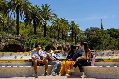 Park Güell Tour: Skip the Line + Gaudí Experience!