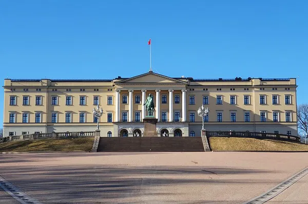 Oslo Easy Walk: Unveiling Historical Marvels & Modern Architecture