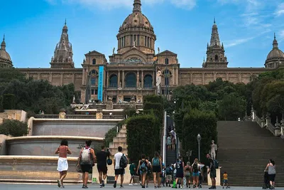 Barcelona: Montjuïc Cable Car & Beach Panoramic Tour