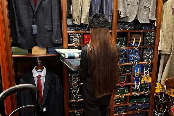 Edinburgh Fashionista: Discover Your Style on a Personalized Shopping Tour