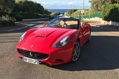Red Ferrari Adventure: Juan les Pins & Cap d'Antibes Private Tour