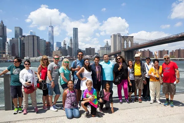 Brooklyn Bridge & DUMBO Tour: Manhattan Views!