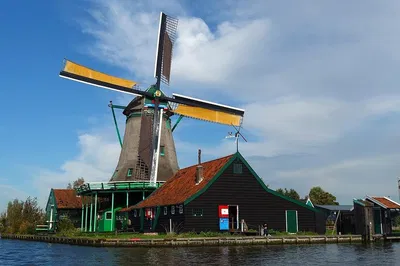 Delightful Dutch Delights: Windmills, Cheese, and Volendam Adventure!