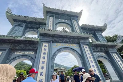 Da Nang Private Charter: Marble Mountain & Lady Buddha Expedition
