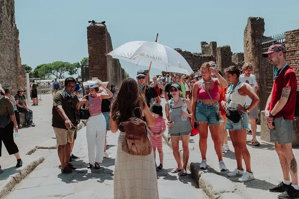 Pompeii Tour with Archaeologist: Skip-the-Line & Uncover Secrets