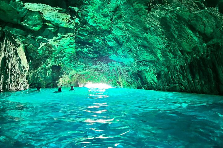 Calanques Hike: Marseille's Breathtaking National Park