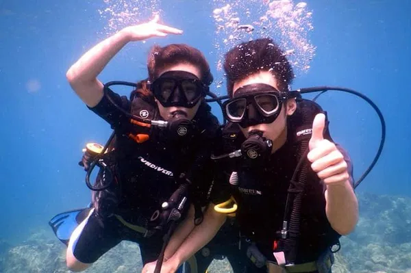 Uncover Nha Trang Bay's Underwater Wonders: Scuba & Snorkeling Adventure