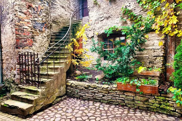 Uncover Tallinn's Tales: A 4-Hour Sightseeing Adventure Through History