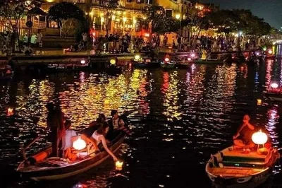 Hoi An's Enchanting Evening: Walking Tour, Sampan Ride & Lantern Magic