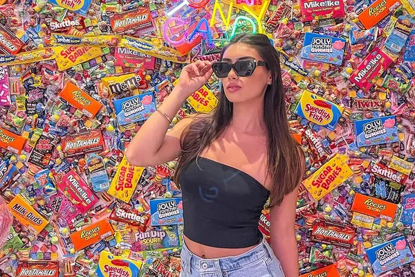 Unleash Your Inner Creator: 1-Hour Photo Fun at Your Studiyo!