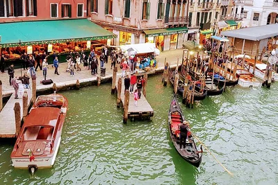 Venetian Aperitivo: Wine, Cicchetti & Rialto's Culinary Secrets