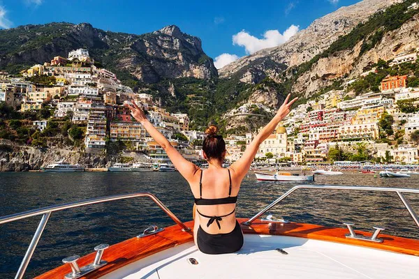 Amalfi Coast Boat Tour: Sorrento, Positano & Swim!
