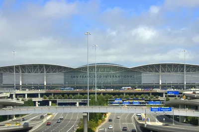 Stress-Free San Francisco Arrival/Departure: Private Transfer in Style