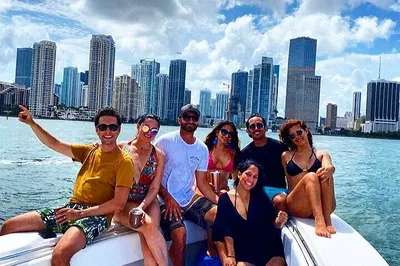 Miami Yacht Day: Cruise in Style with a Private Captain!