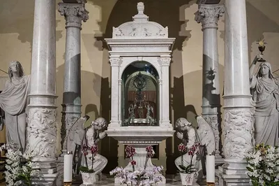 Unveiling Eucharistic Mysteries: A Private Pilgrimage from Rome