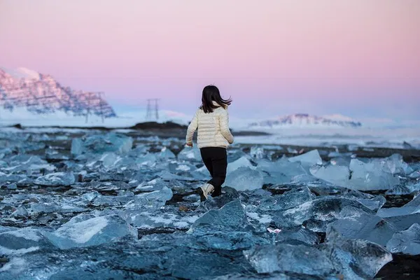 Uncover Iceland's Majesty: An Immersive 8-Day Minibus Adventure