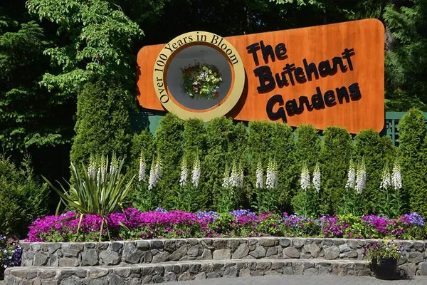 Butchart Gardens Shuttle from Victoria (Easy Transport!)