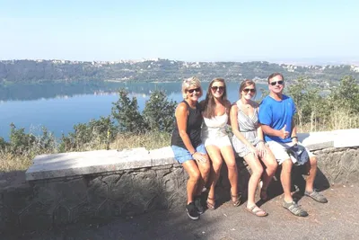 Discover Roman Castles & Lakes: A Private Wine & Dine Adventure