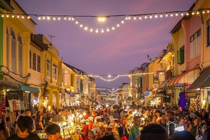 Phuket's Flavors: A Southern Food Adventure!