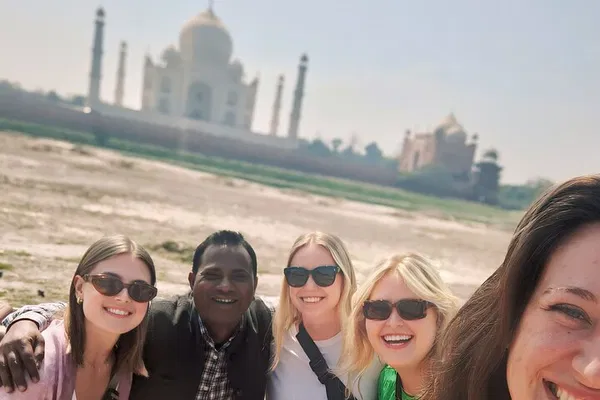 Taj Mahal & Agra Fort: A Skip-the-Line Adventure from Bangalore