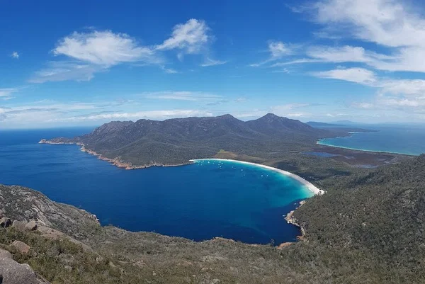 Tasmania's Ultimate 8-Day Guided Tour: See It All!