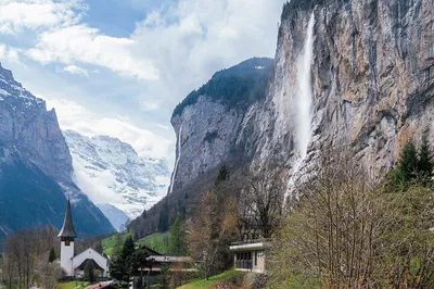 Mürren Alpine Adventure: Private Tour of Swiss Skyline