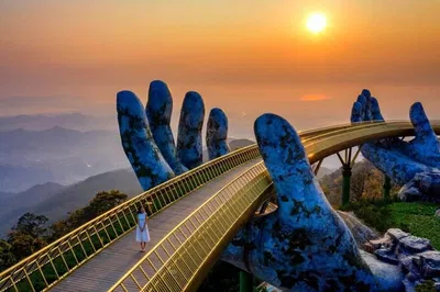Discover Da Nang: Golden Bridge, Marble Mountain & Seafood Delight!