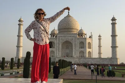 Sunrise Taj Mahal Tour: Witness Mughal Splendor from Delhi