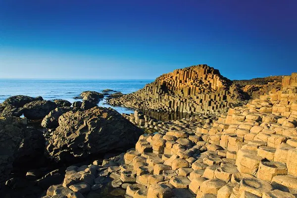 Unveiling Northern Ireland's Gems: A Giant's Causeway Day Tour
