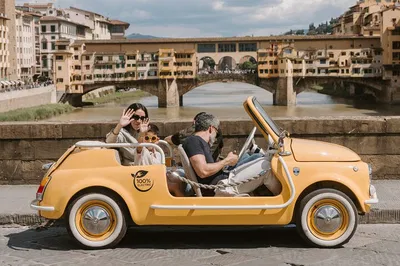 Florence on Wheels: Electric Fiat 500 City Center Adventure