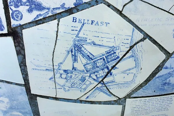 Uncover Belfast's Soul: An Electrifying City Center Walking Adventure