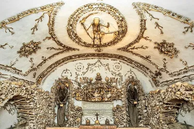 Unearth Rome's Secrets: Catacombs & Capuchin Crypt Adventure