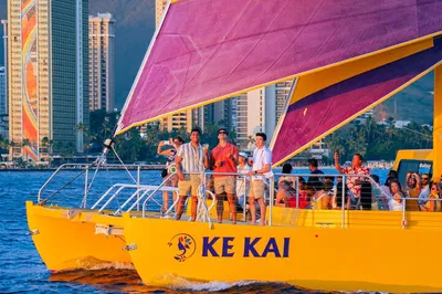 Waikiki Sunset Sail: Catamaran Cruise with Drinks