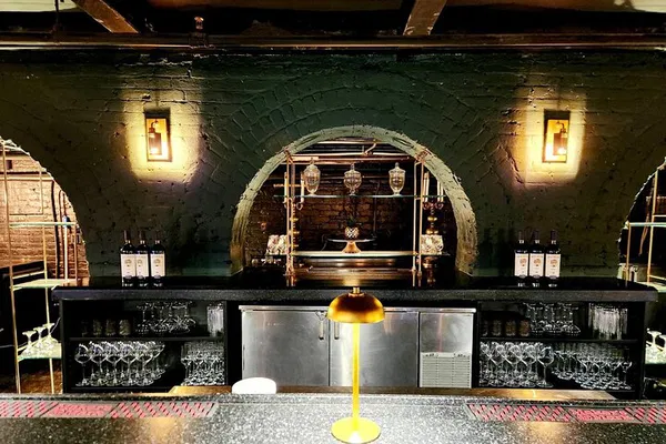 DC Speakeasy: Sips, History & Hidden Gems!