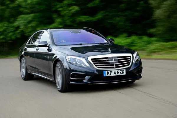 Indulge in Luxury: Bicester Village VIP Shopping Tour from London