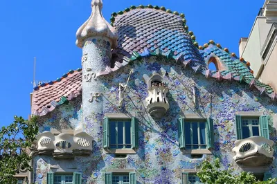 Uncover Gaudí's Genius: An Immersive Architectural Walking Tour in Barcelona
