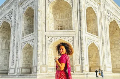 Discover Agra's Wonders: A Luxurious Taj Mahal Day Trip from Delhi