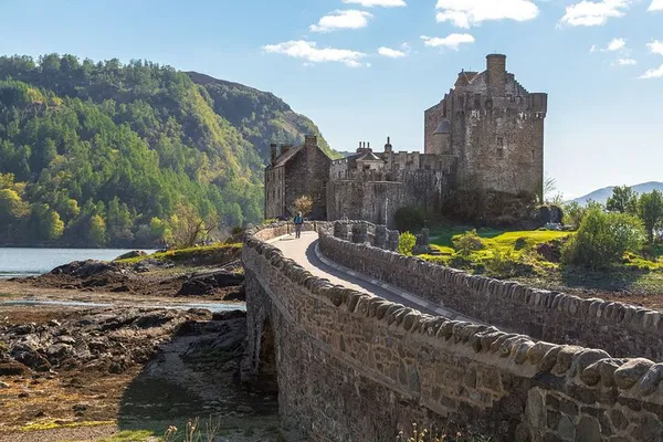Skye & Eilean Donan Castle Day Tour from Inverness