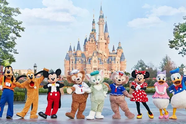 Shanghai Disneyland Dream Day: Private Transfer & Magical Moments Await!