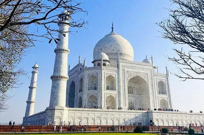 Discover Agra's Wonders: A Whirlwind Day Trip to Taj Mahal and Agra Fort
