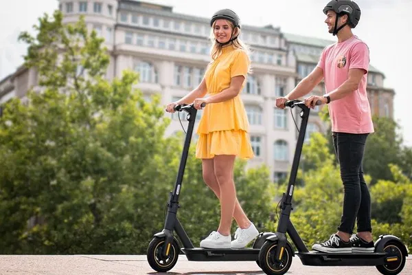Paris E-Scooter Tour: See Top Sights with Fun Guide