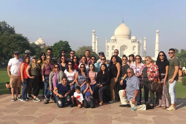 Taj Mahal & Agra Fort: Half-Day Local Sightseeing Tour