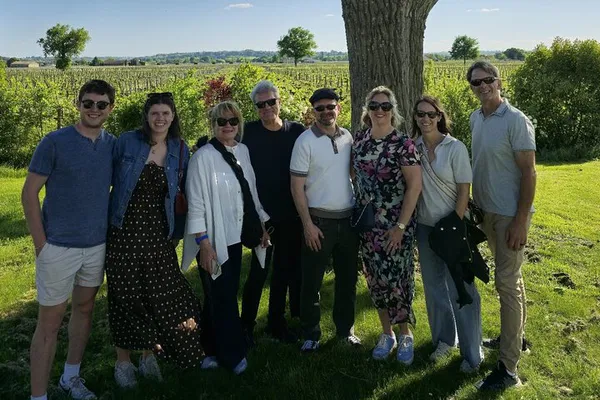 Saint-Émilion Wine Tour: 2 Wineries, Tastings & Treats