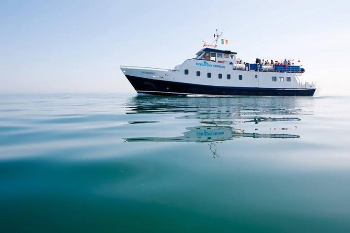 Dublin Bay Cruise: A Unique Coastal Adventure to Dún Laoghaire