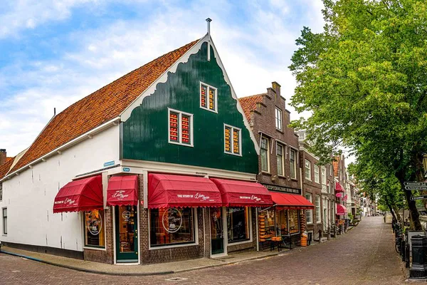 Edam Cheese Museum: Dive into Dutch Dairy Delights!