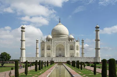 Unveiling Agra's Majesty: A Private Taj Mahal & Fort Day Tour from Delhi