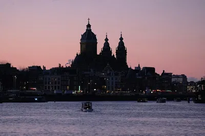 Amsterdam's Red Light District: History, Culture & Nightlife Unveiled