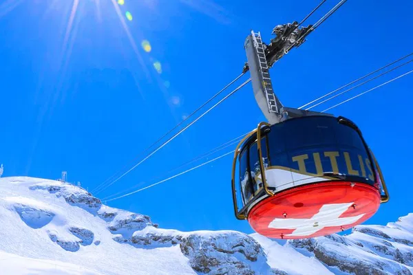 Titlis Private Tour: Ascend to Alpine Majesty in Ultimate Comfort