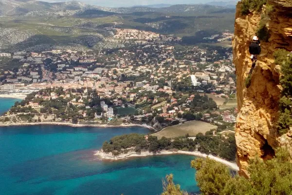 Discover Provence's Charm: A Personalized Day Tour from Marseille